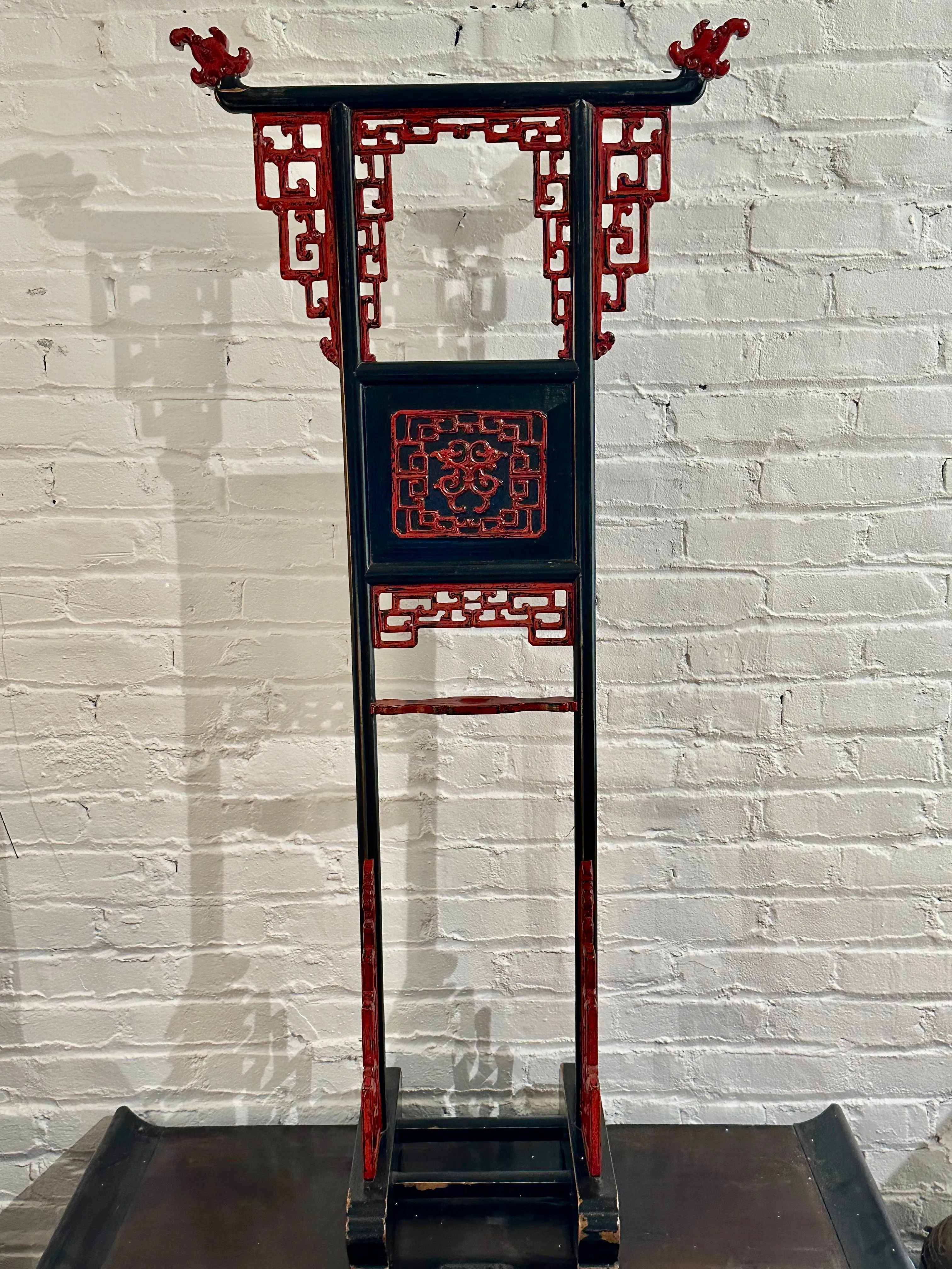 Antique Chinese Qing Dynasty Red & Black Lacquered Hanging Stand 32"