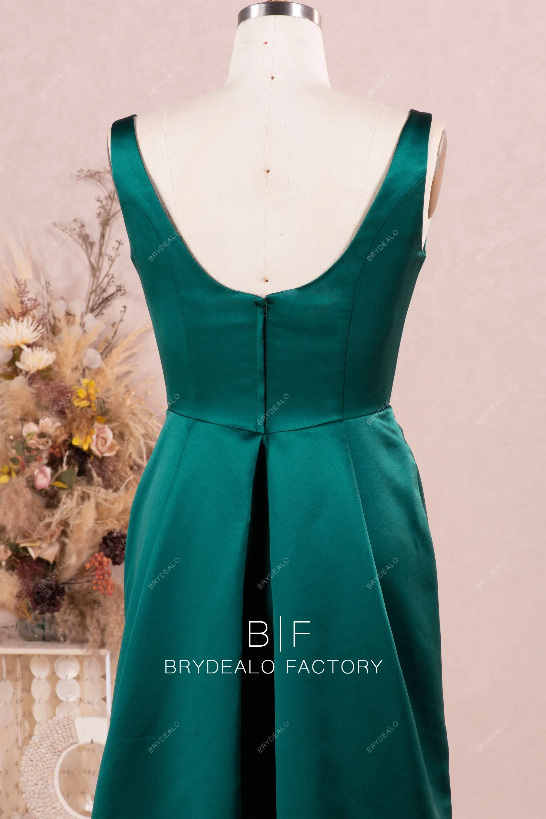 Dark Green Square Neck Satin Plus Size Non-traditional Dress