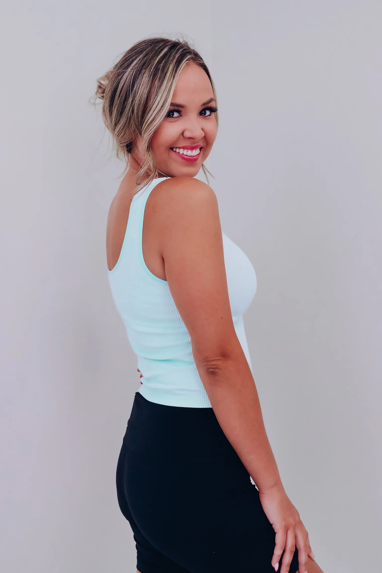 The 2 In 1 Reversible Crop Tank Top - Light Blue